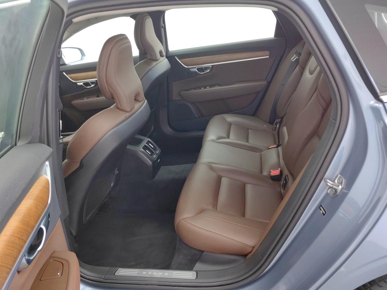 Used Volvo S90 2020 2.0 AT