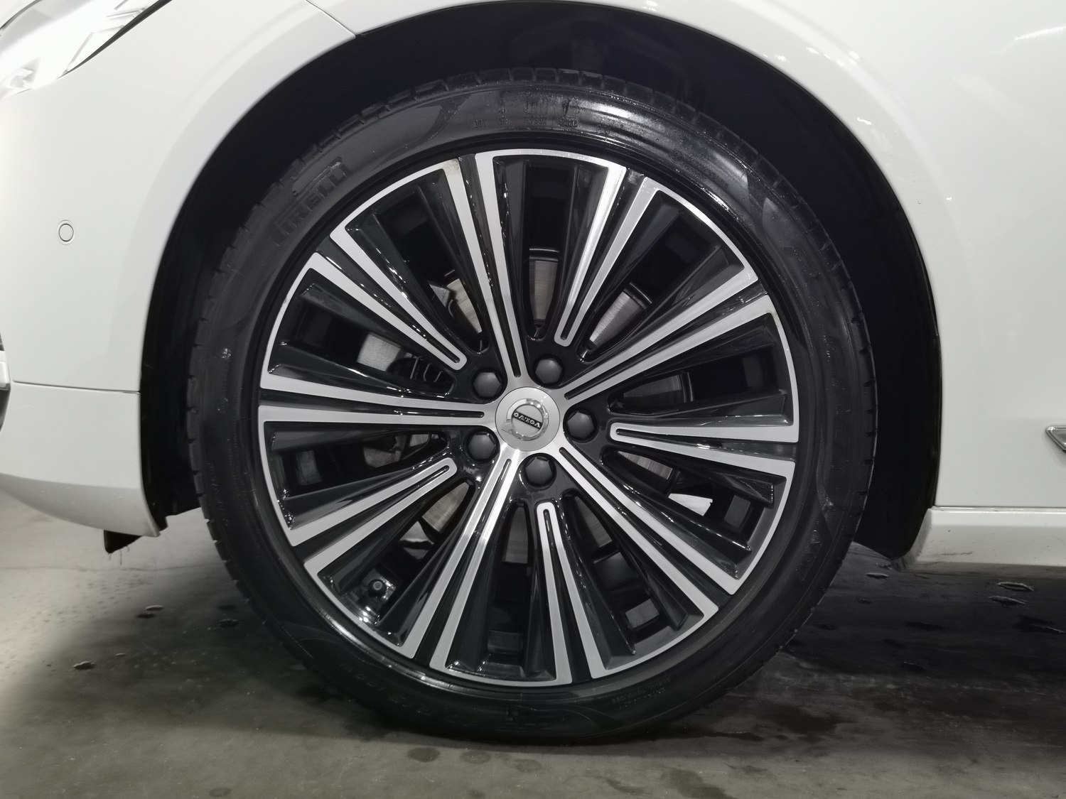 Used Volvo S90 2021 2.0 AT
