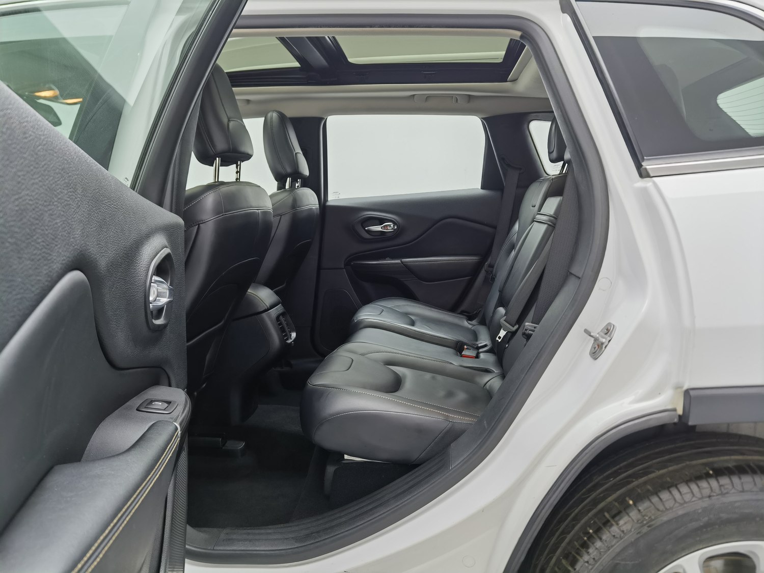 Used Jeep Cherokee 2016 2.4 AT