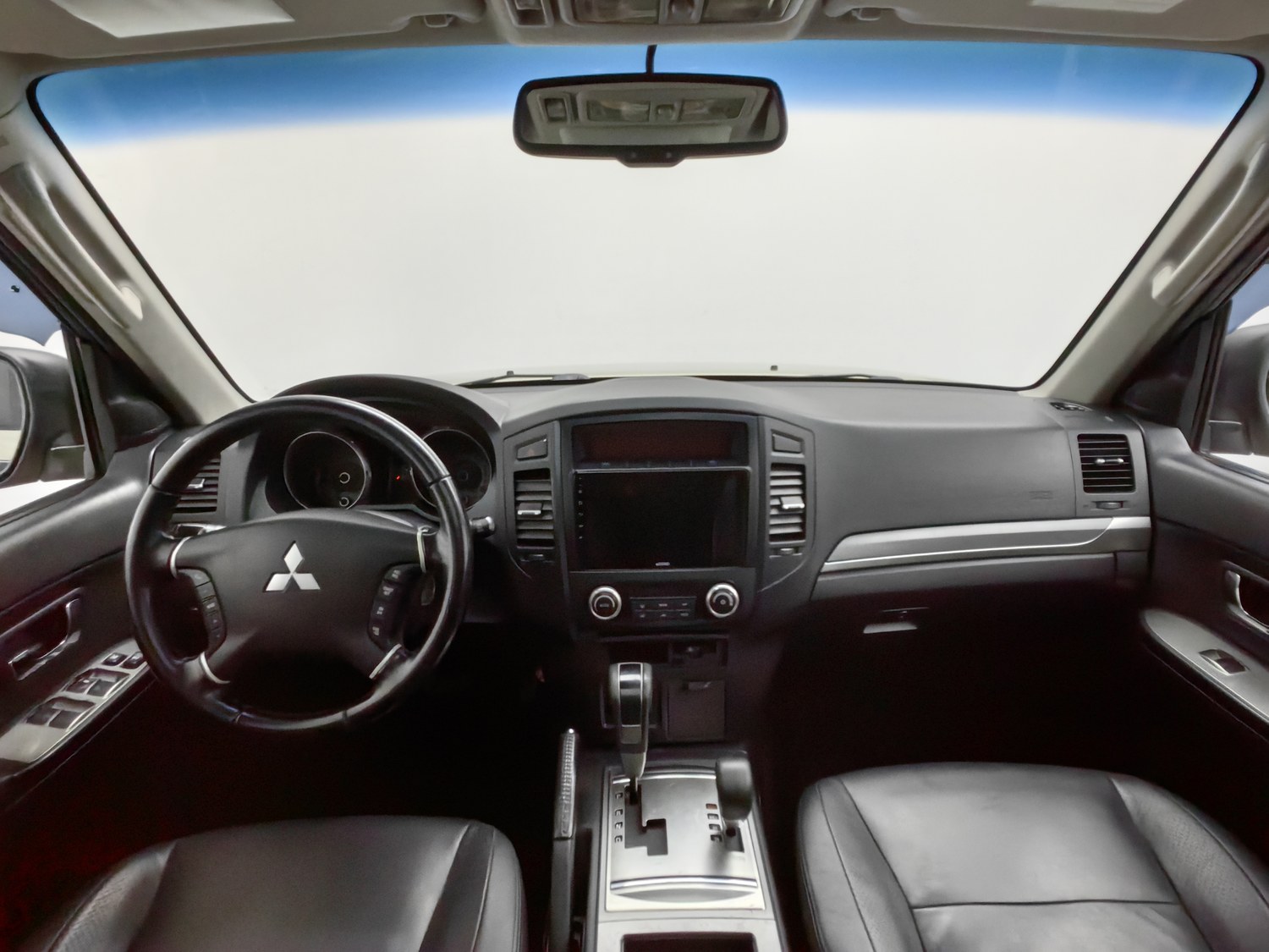 Used Mitsubishi Pajero (Import) 2011 3.0 AT