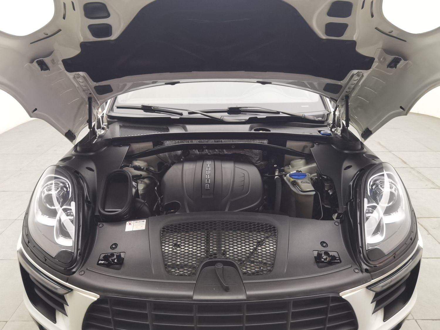 Used Porsche Macan 2017 2.0 AT