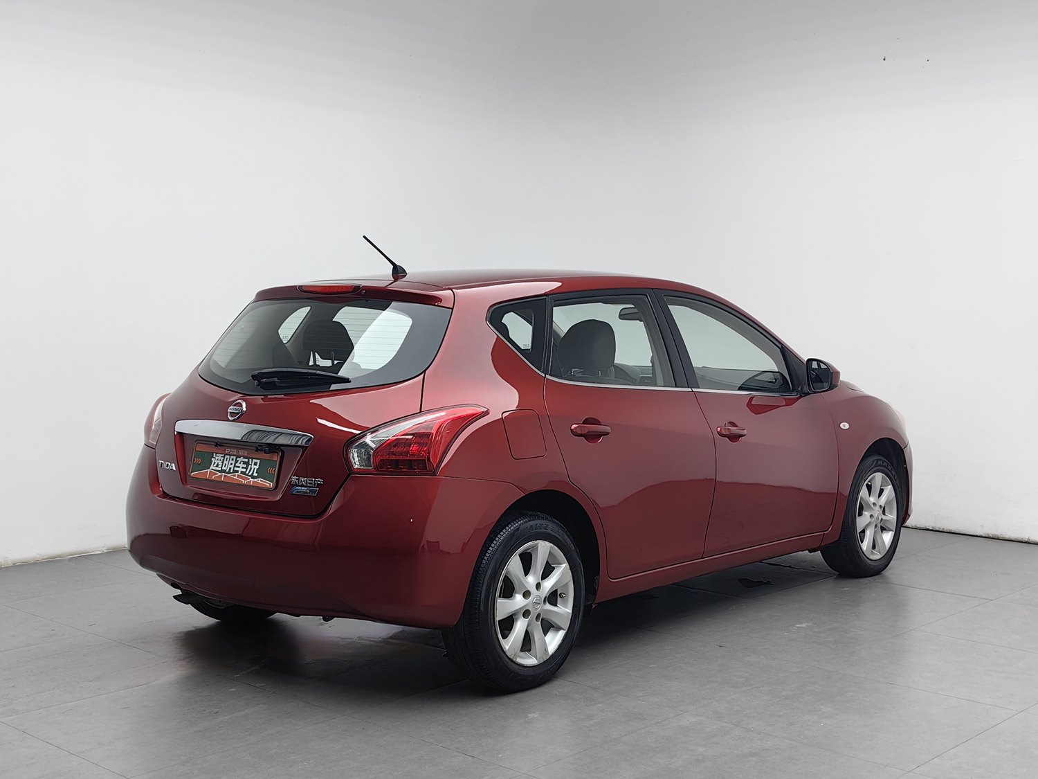 Used Nissan Tiida 2014 1.6 AT