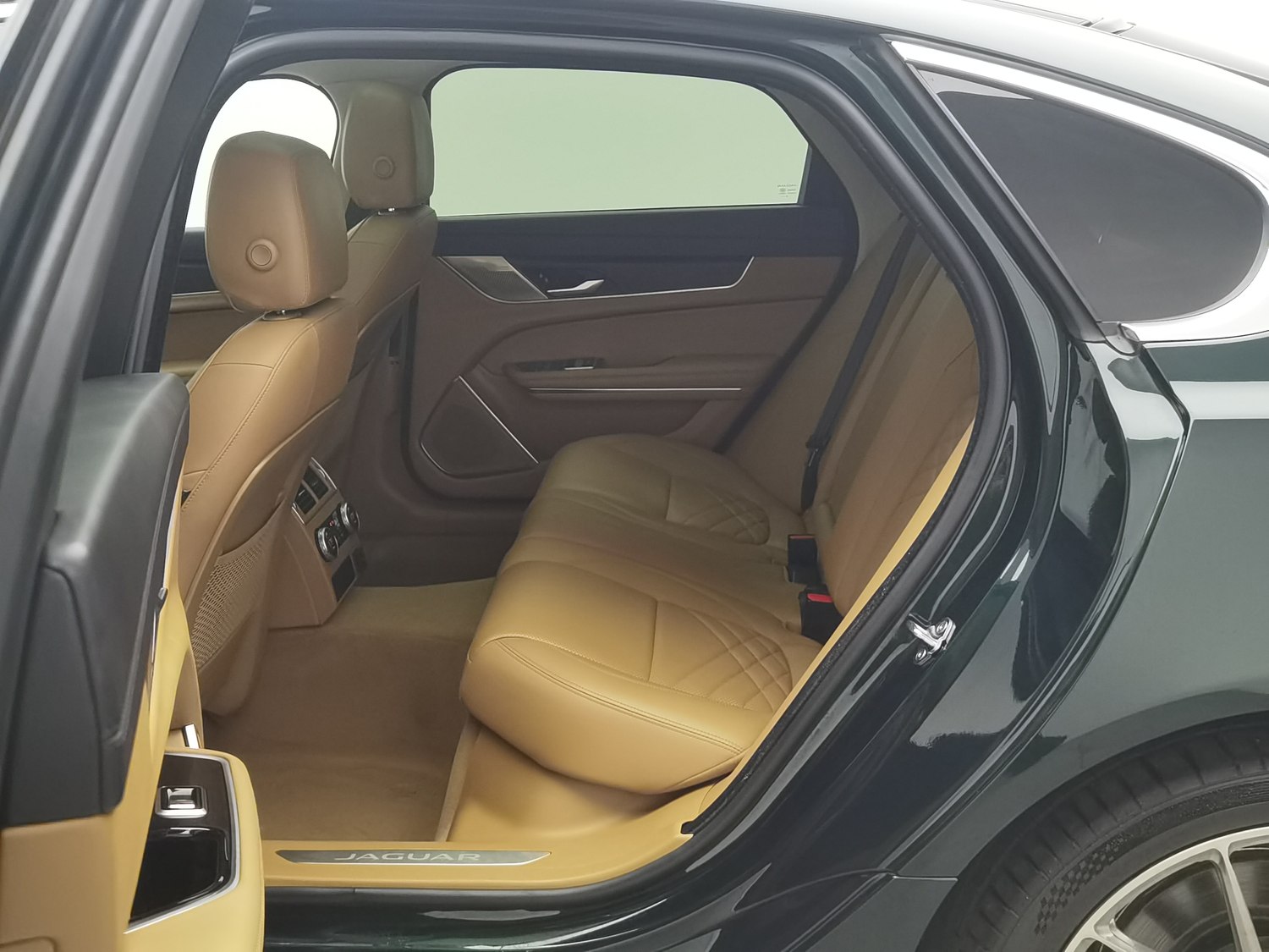 Used Jaguar XFL 2022 2.0 AT