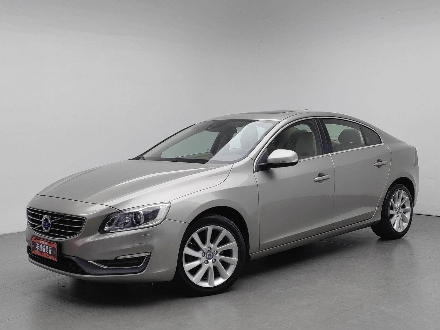 Used Volvo S60 2015 2.0 AT