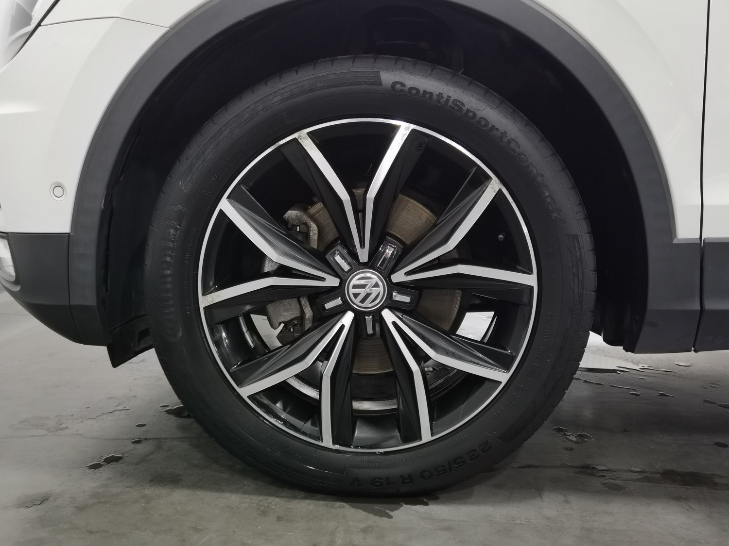 Used Volkswagen Tiguan L 2019 2.0 AT