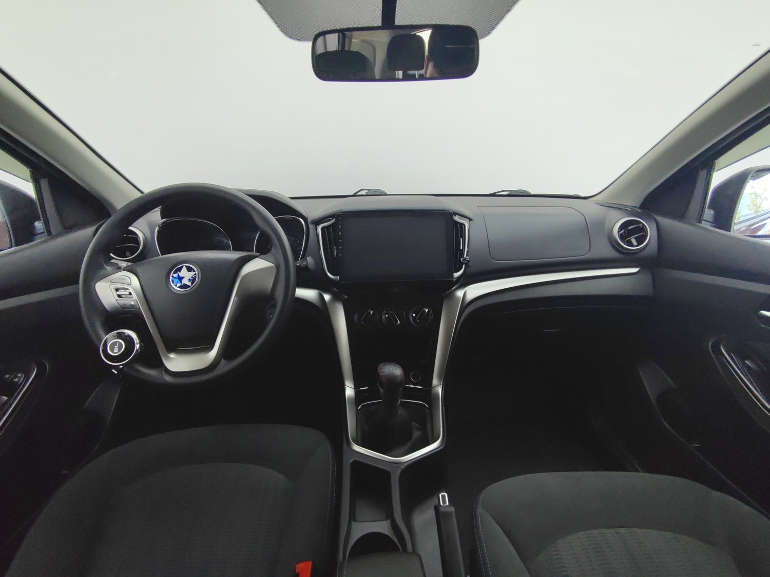 Used Venucia T70 2016 2.0 MT