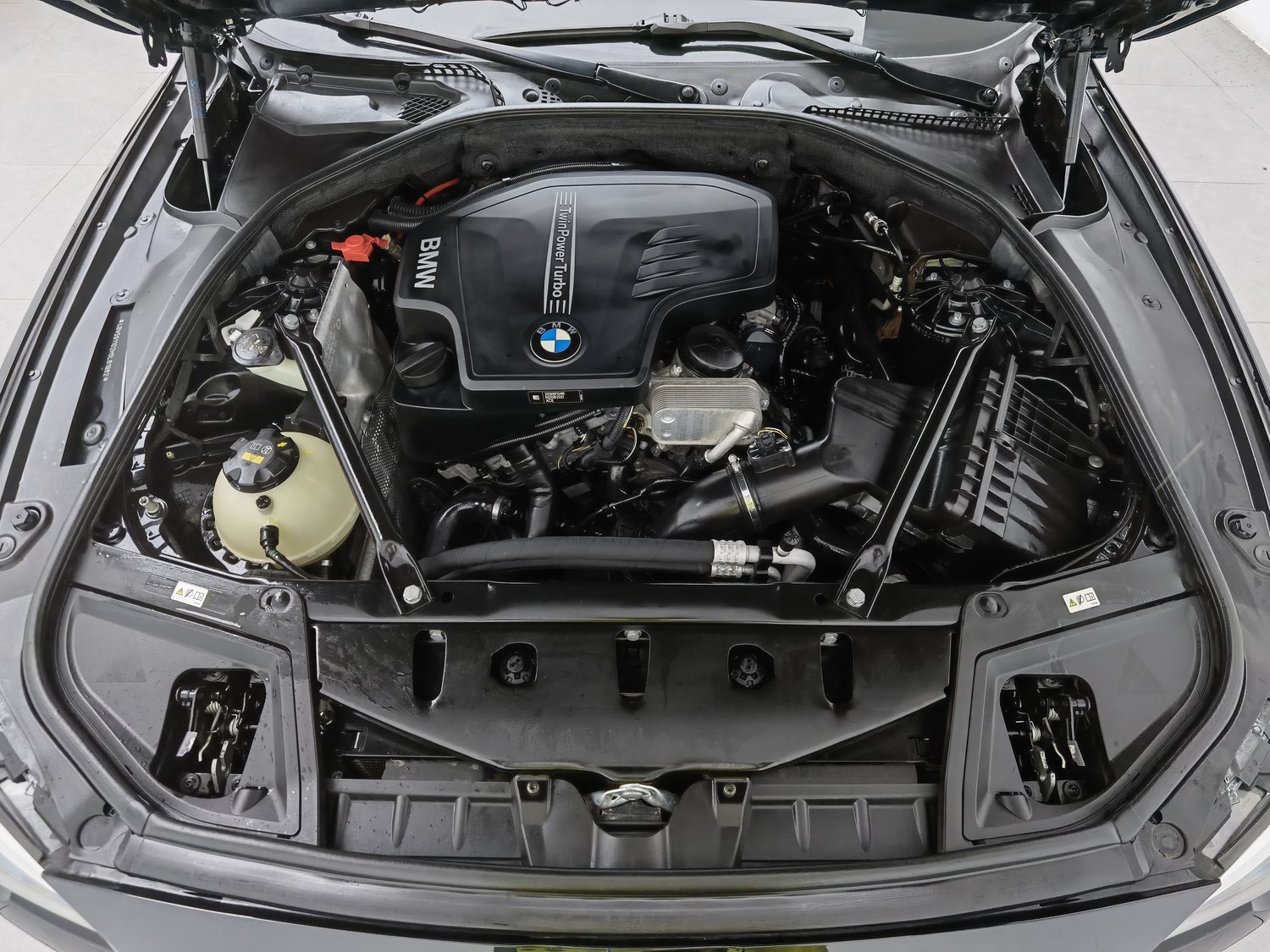 Used BMW THE5 2017 2.0 AT