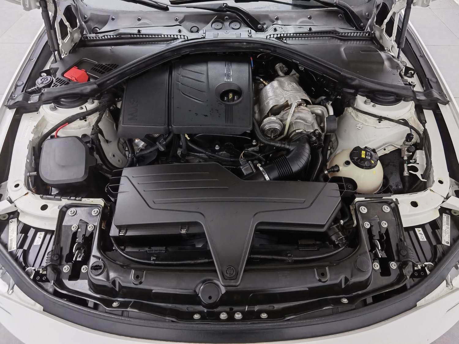 BMW THE3 2015 1.6 AT usado
