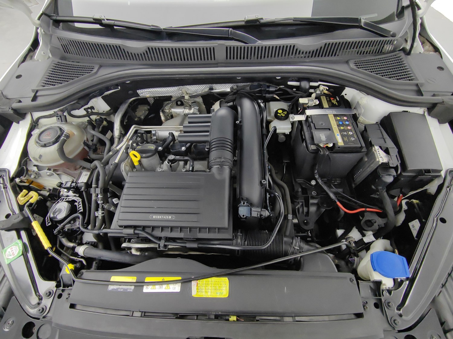 Used Volkswagen Sagitar 2023 1.4 AT