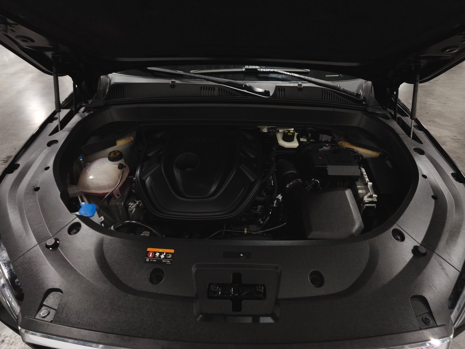 Подержанный Geely Xingyue L 2024 2.0 AT