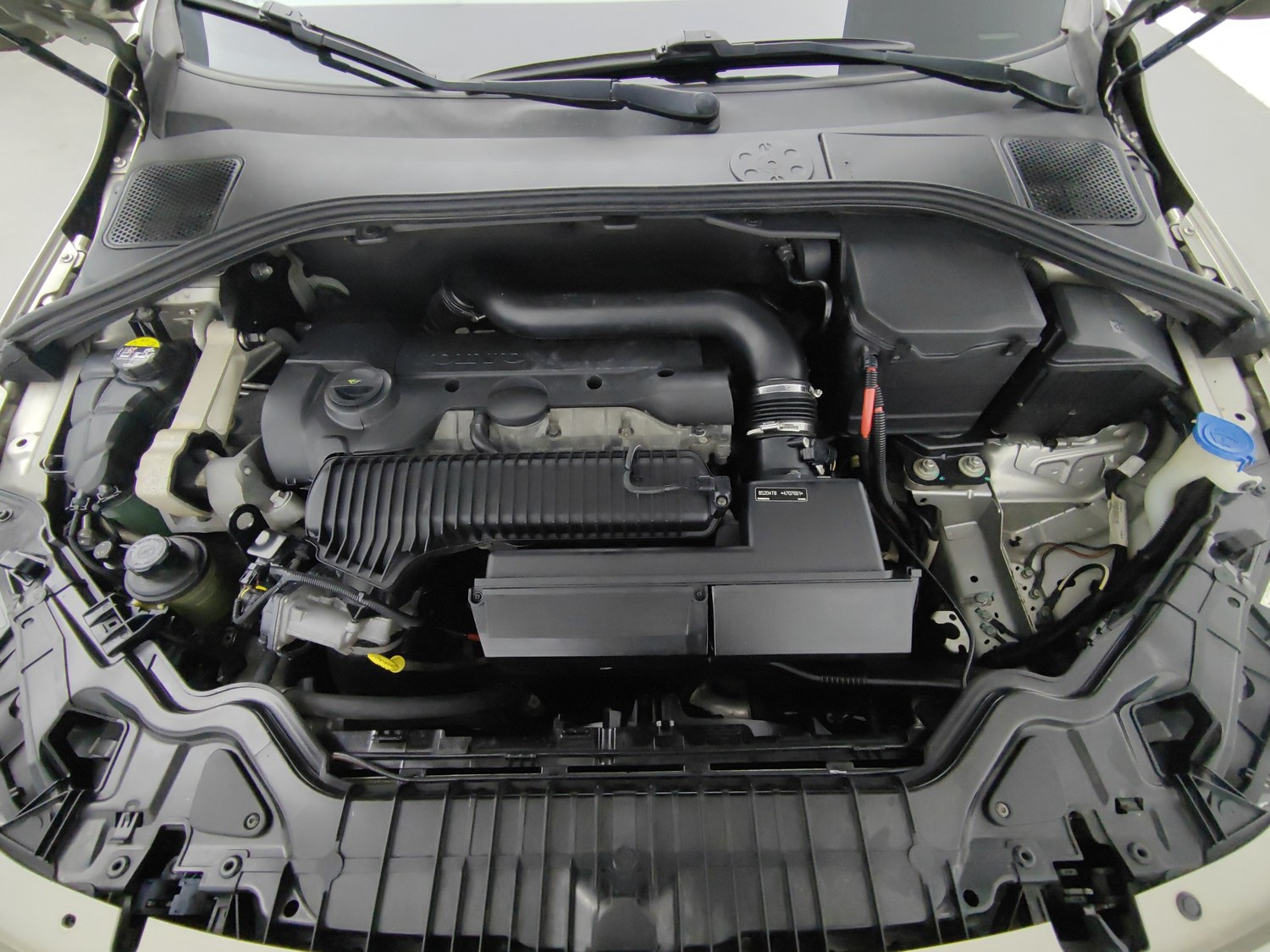 Used Volvo S60 2015 2.0 AT