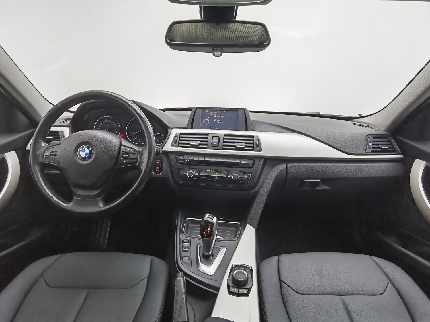 BMW THE3 2015 1.6 AT usado