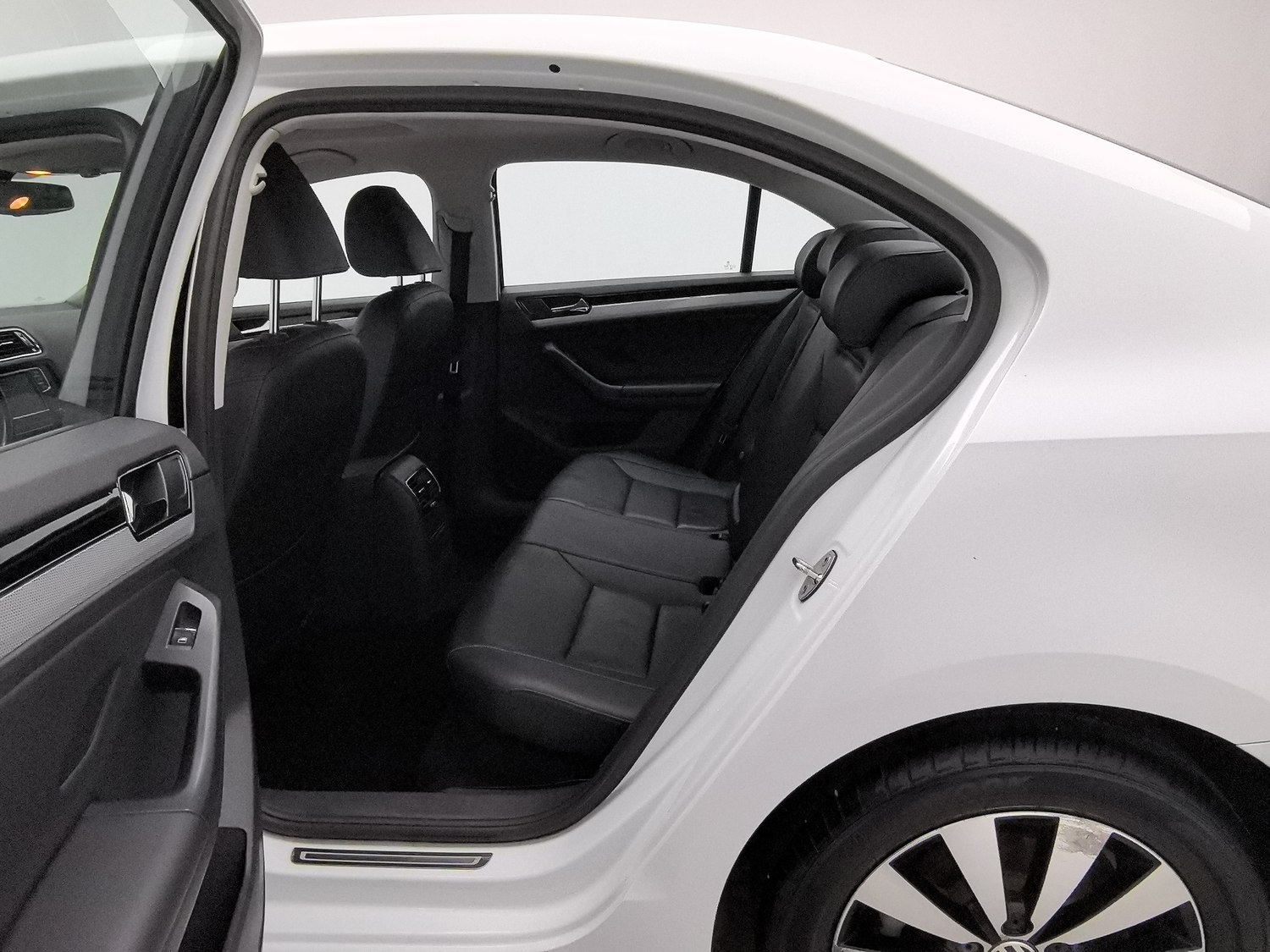 Used Volkswagen Sagitar 2017 1.2 AT