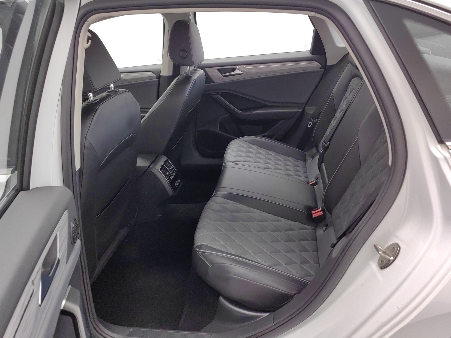 Used Volkswagen Sagitar 2023 1.4 AT