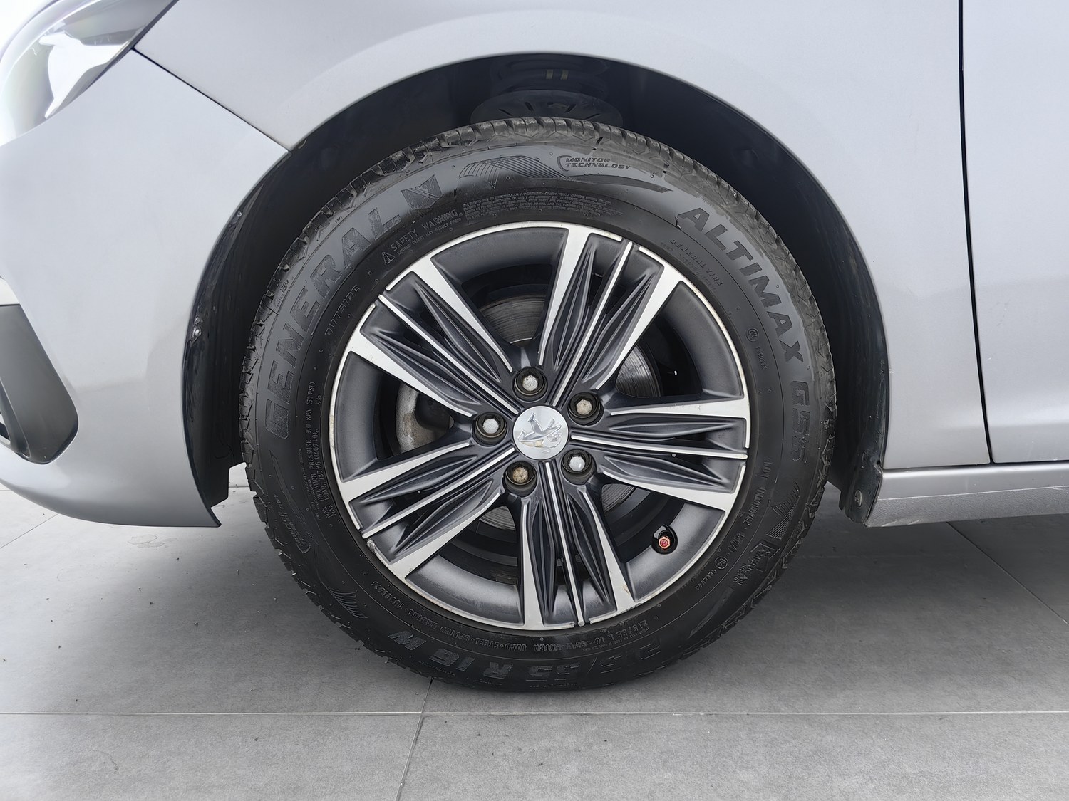 Used Peugeot 308 2016 1.6 MT