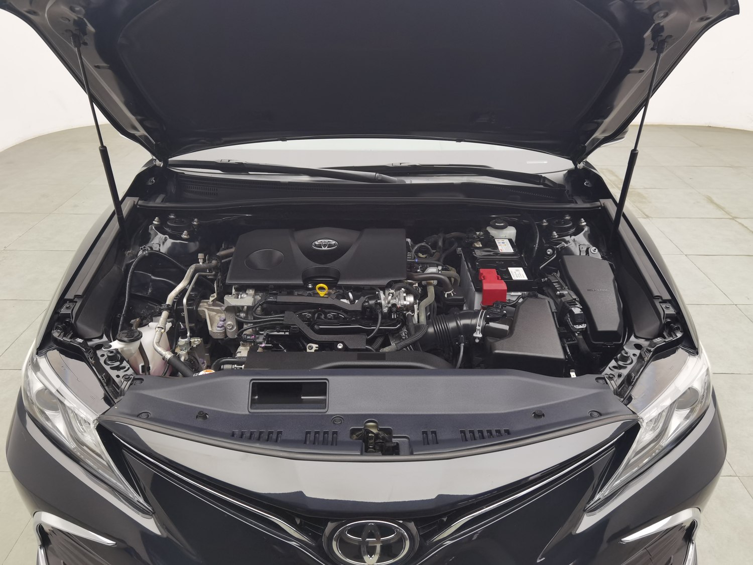 Used Toyota Camry 2021 2.0 AT