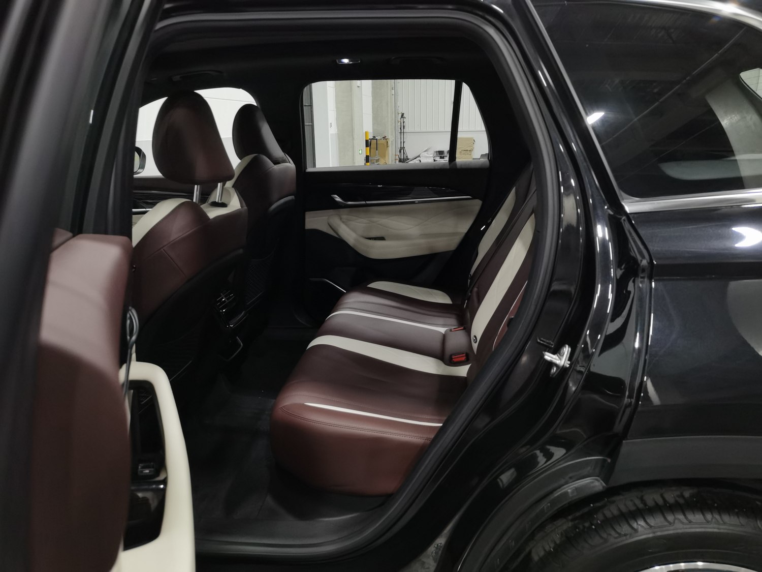 Подержанный Geely Xingyue L 2024 2.0 AT