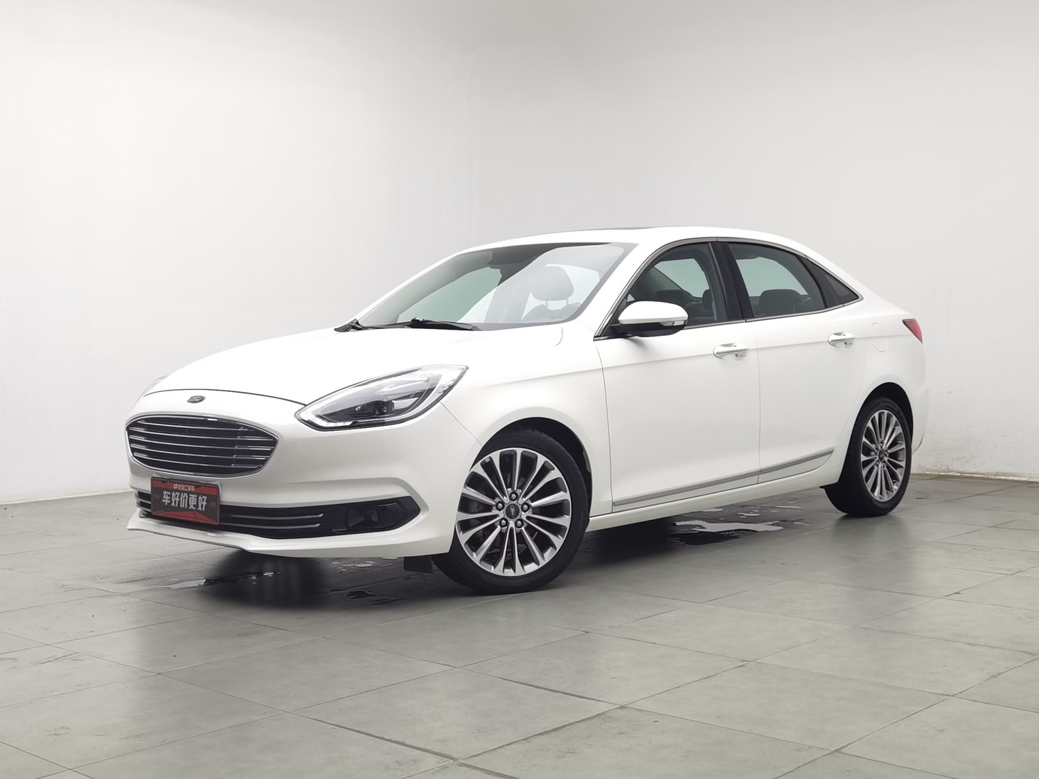 Used Ford Escort 2019 1.0 AT