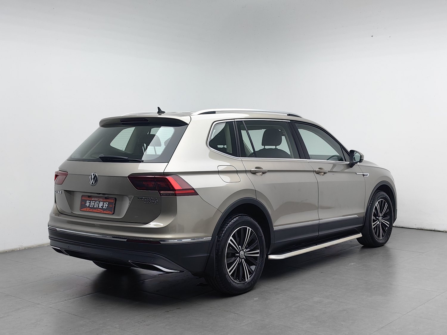 Used Volkswagen Tiguan L 2018 2.0 AT