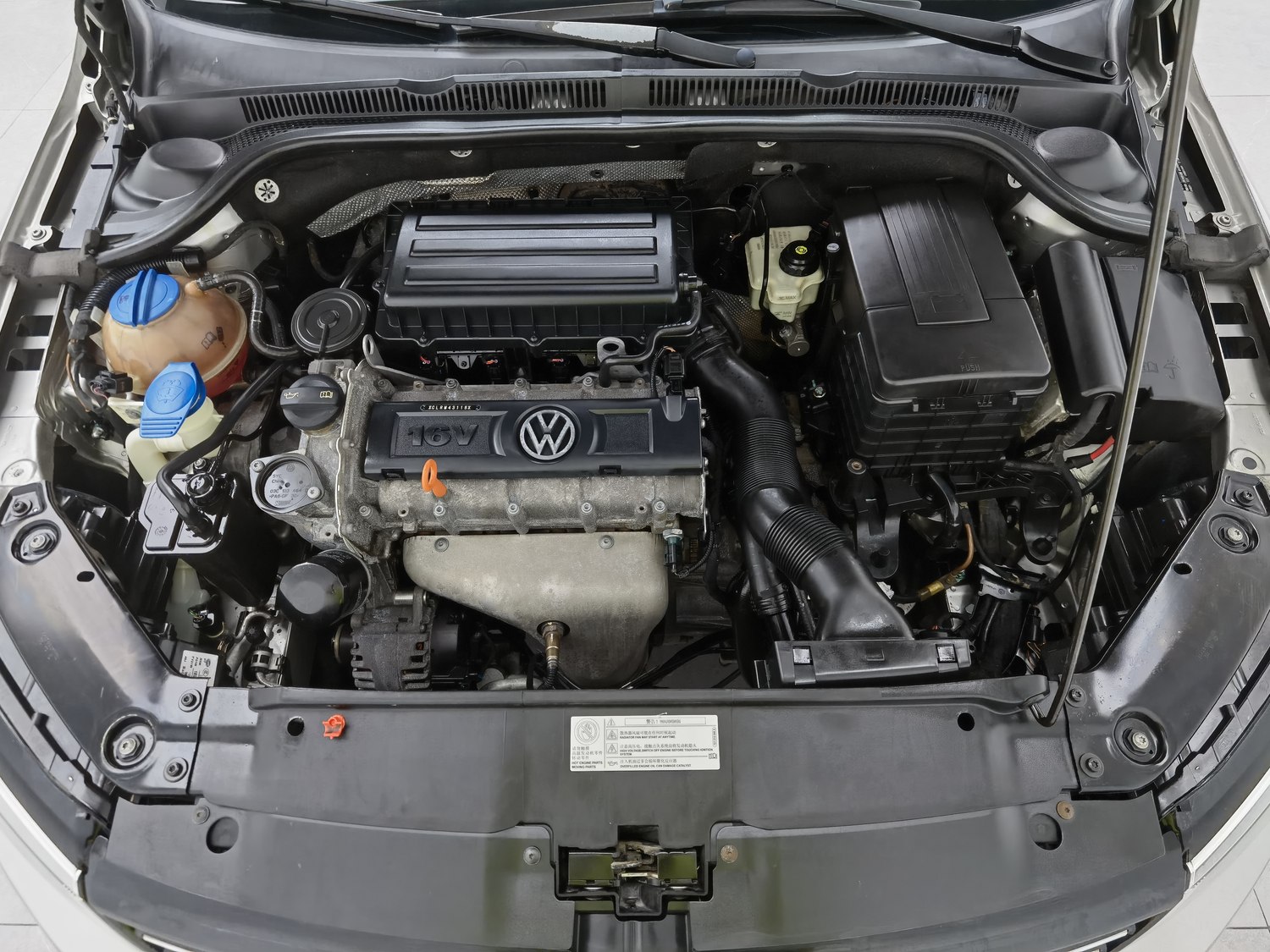 Used Volkswagen Sagitar 2014 1.6 AT