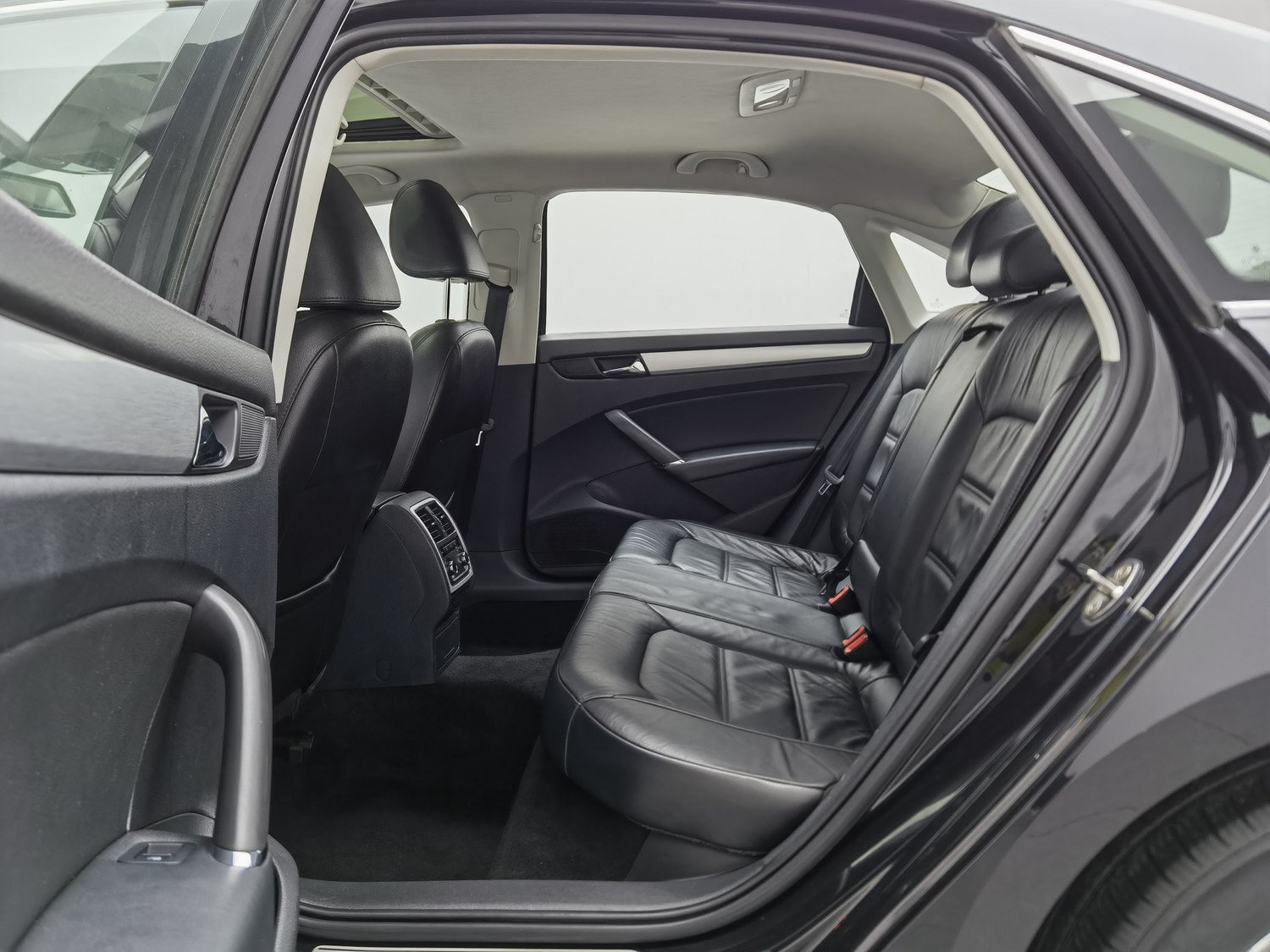 Used Volkswagen Passat 2015 1.8 AT
