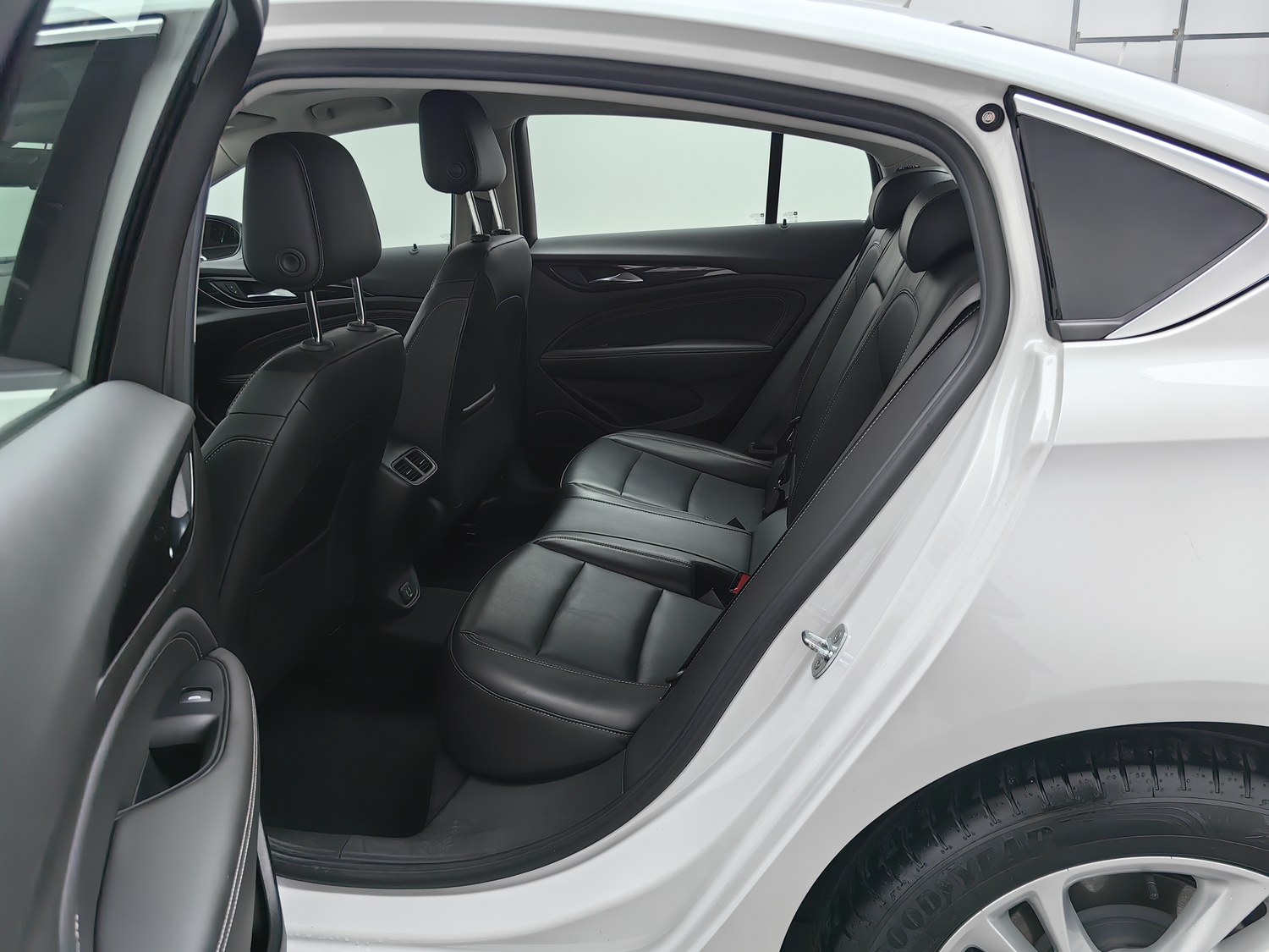 Подержанный Buick Regal 2024 1.5 AT