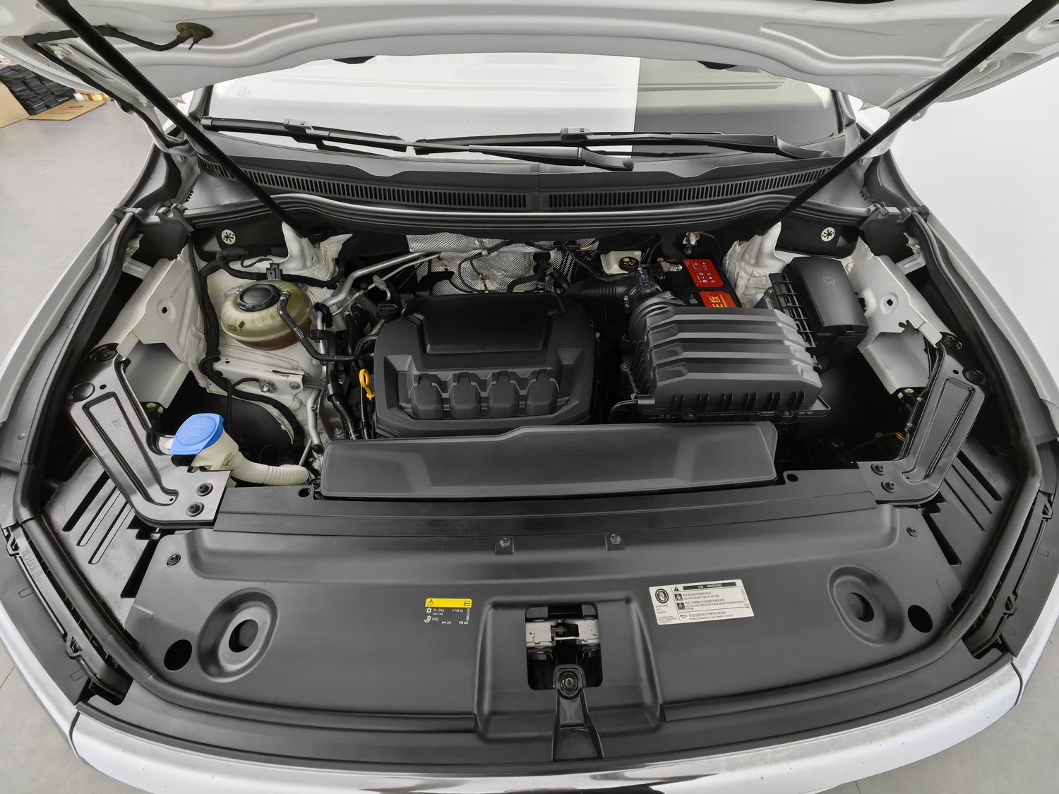Used Volkswagen Viloran 2020 2.0 AT