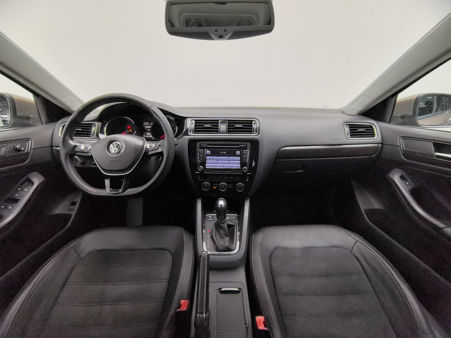 Used Volkswagen Sagitar 2015 1.4 AT