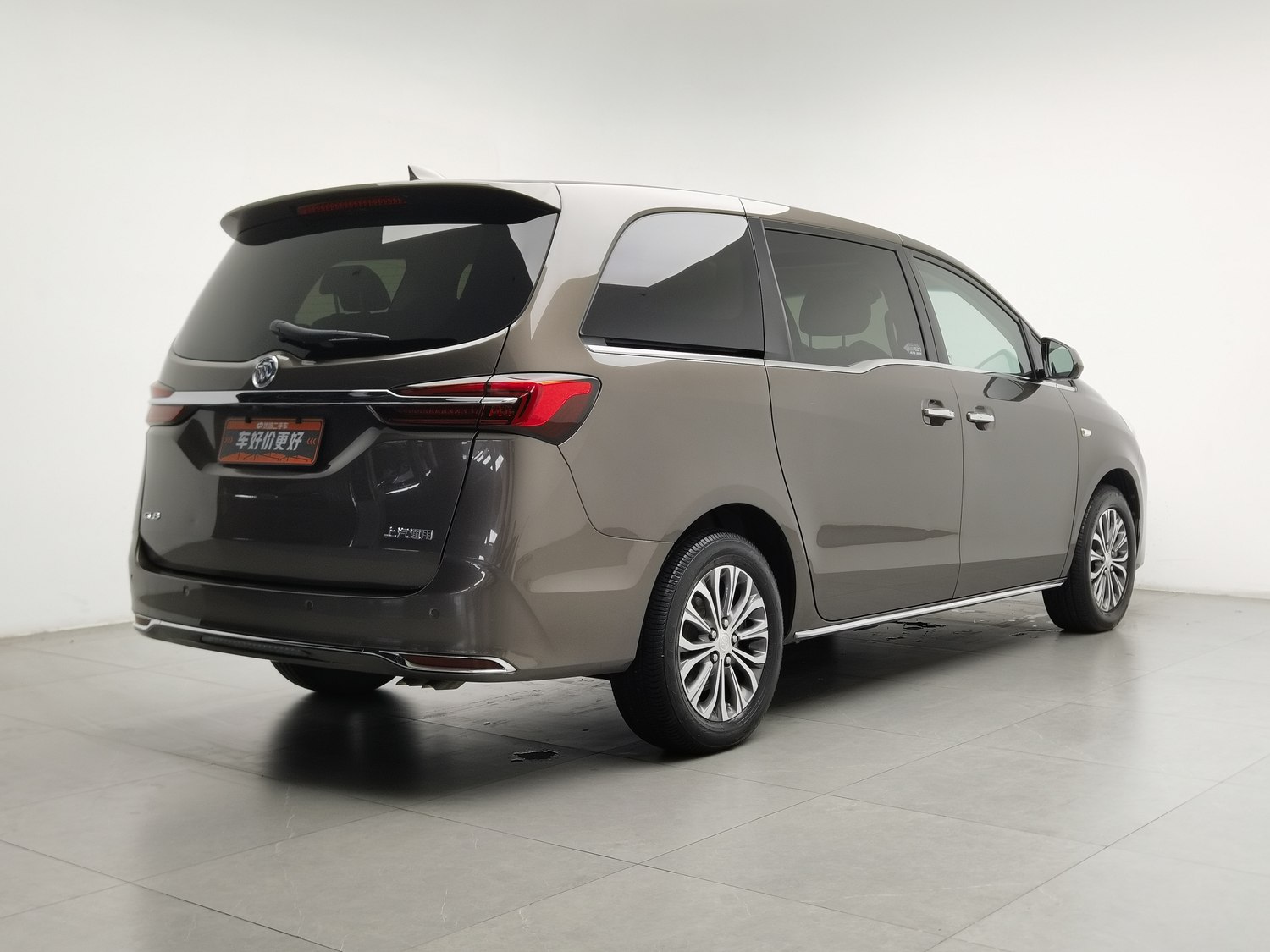 Used Buick GL8 2023 2.0 AT