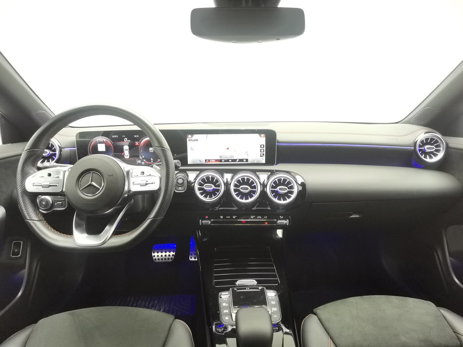 Used Mercedes-Benz CLA 2020 1.3 AT