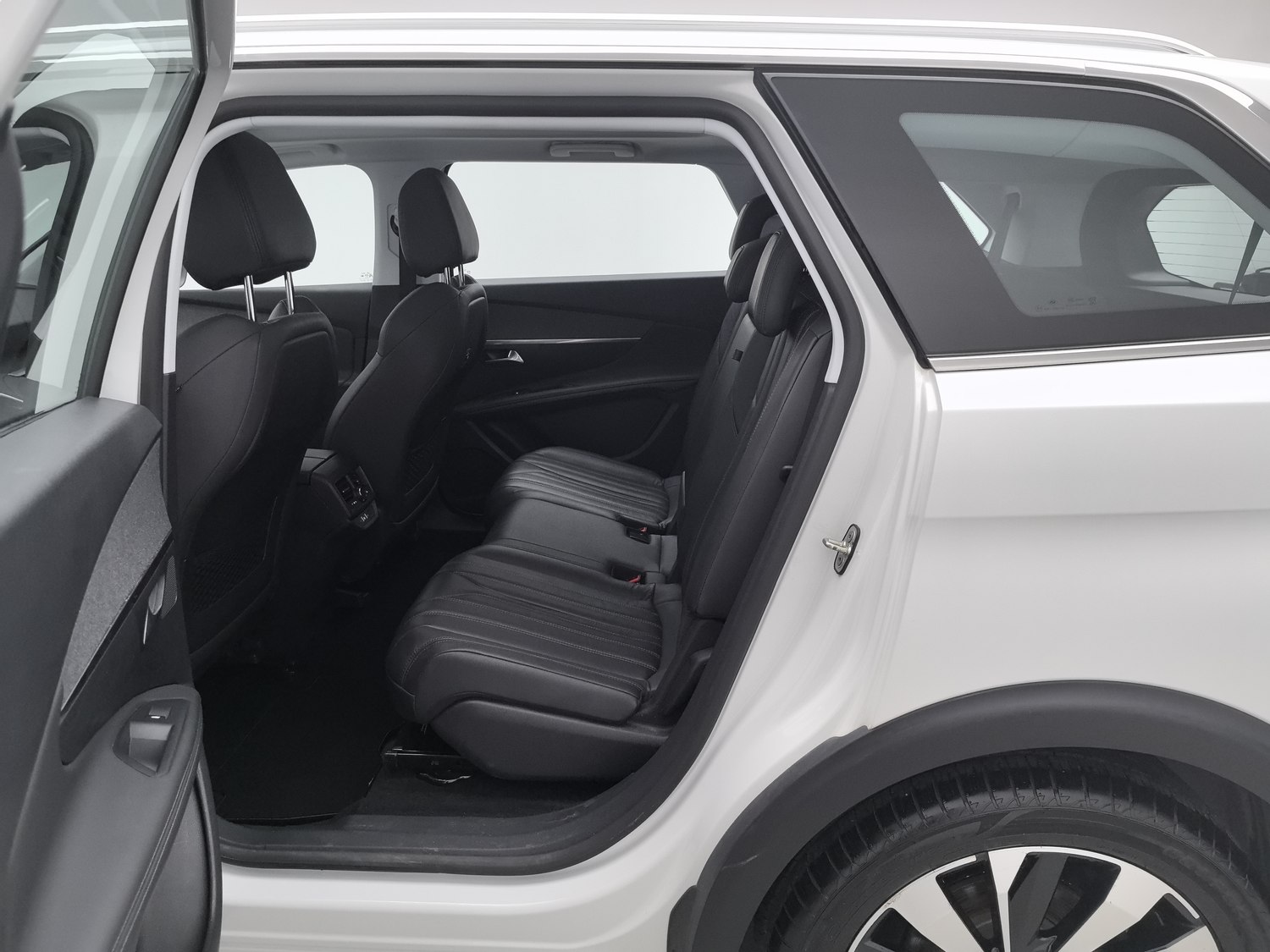 Used Peugeot 5008 2017 1.8 AT
