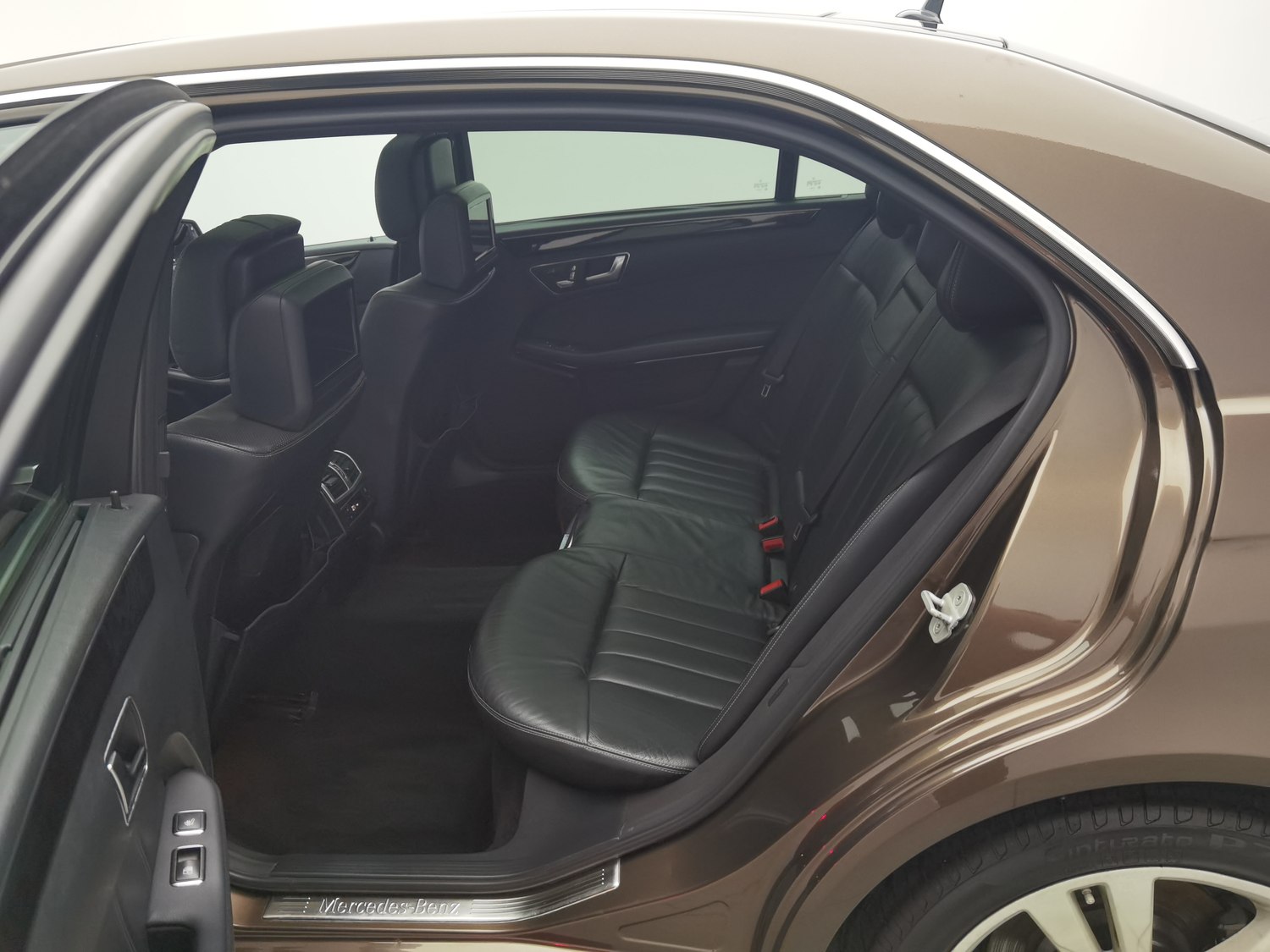 Used Mercedes-Benz E-Class 2014 3.0 AT