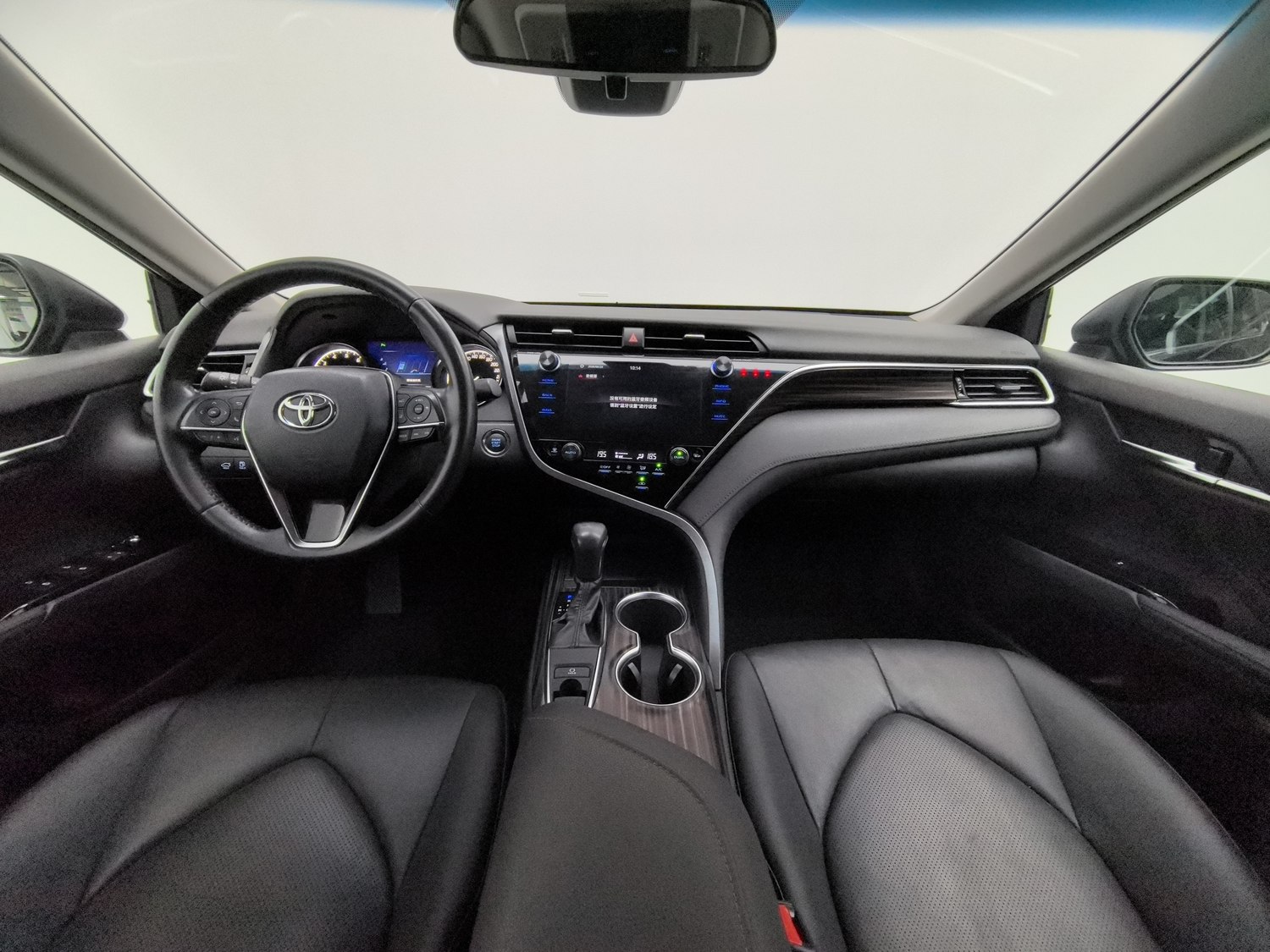 Used Toyota Camry 2019 2.0 AT