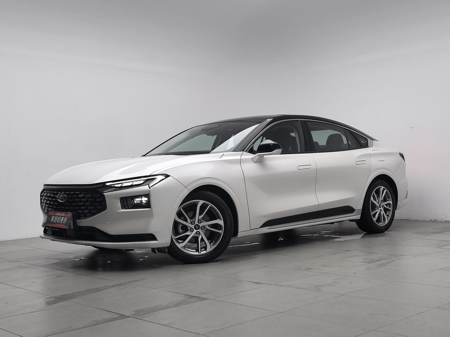 Used Ford Mondeo 2022 2.0 AT