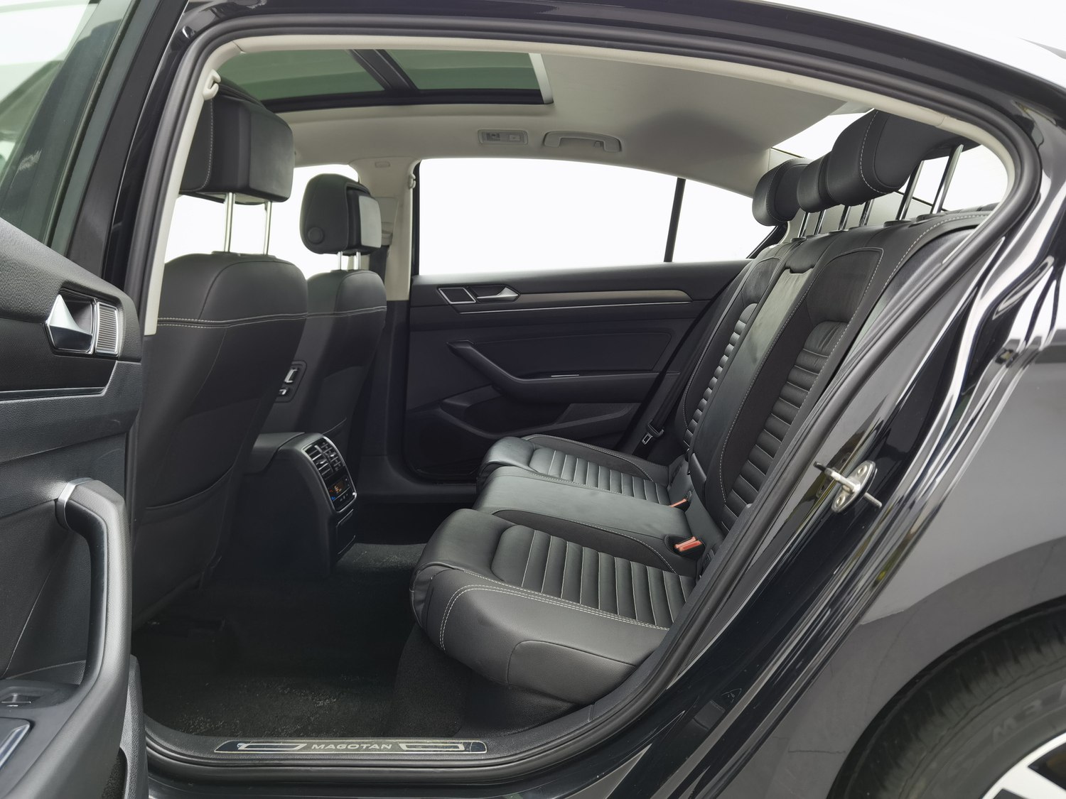 Used Volkswagen Magotan 2020 2.0 AT