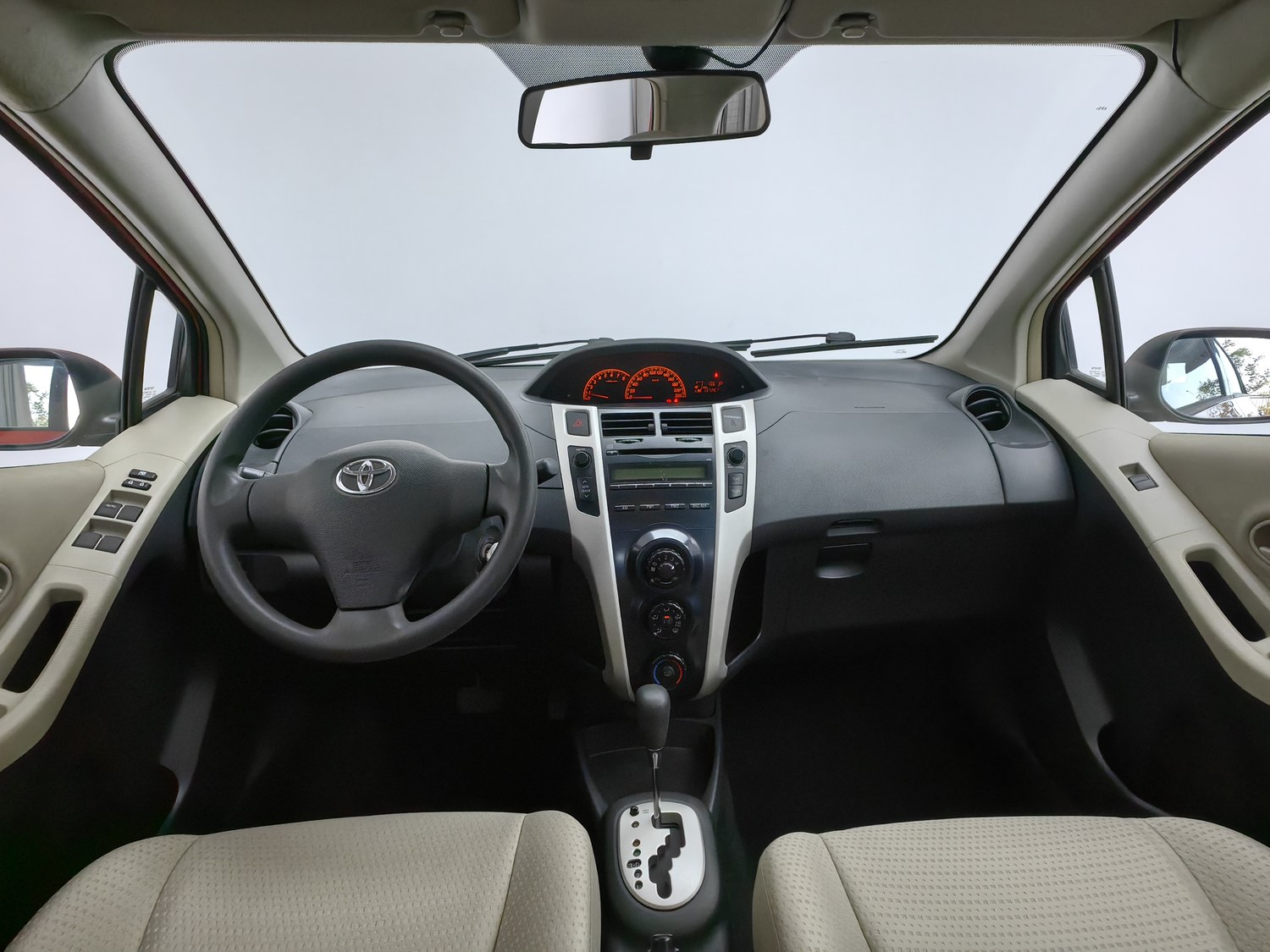 Used Toyota Yaris 2011 1.6 AT