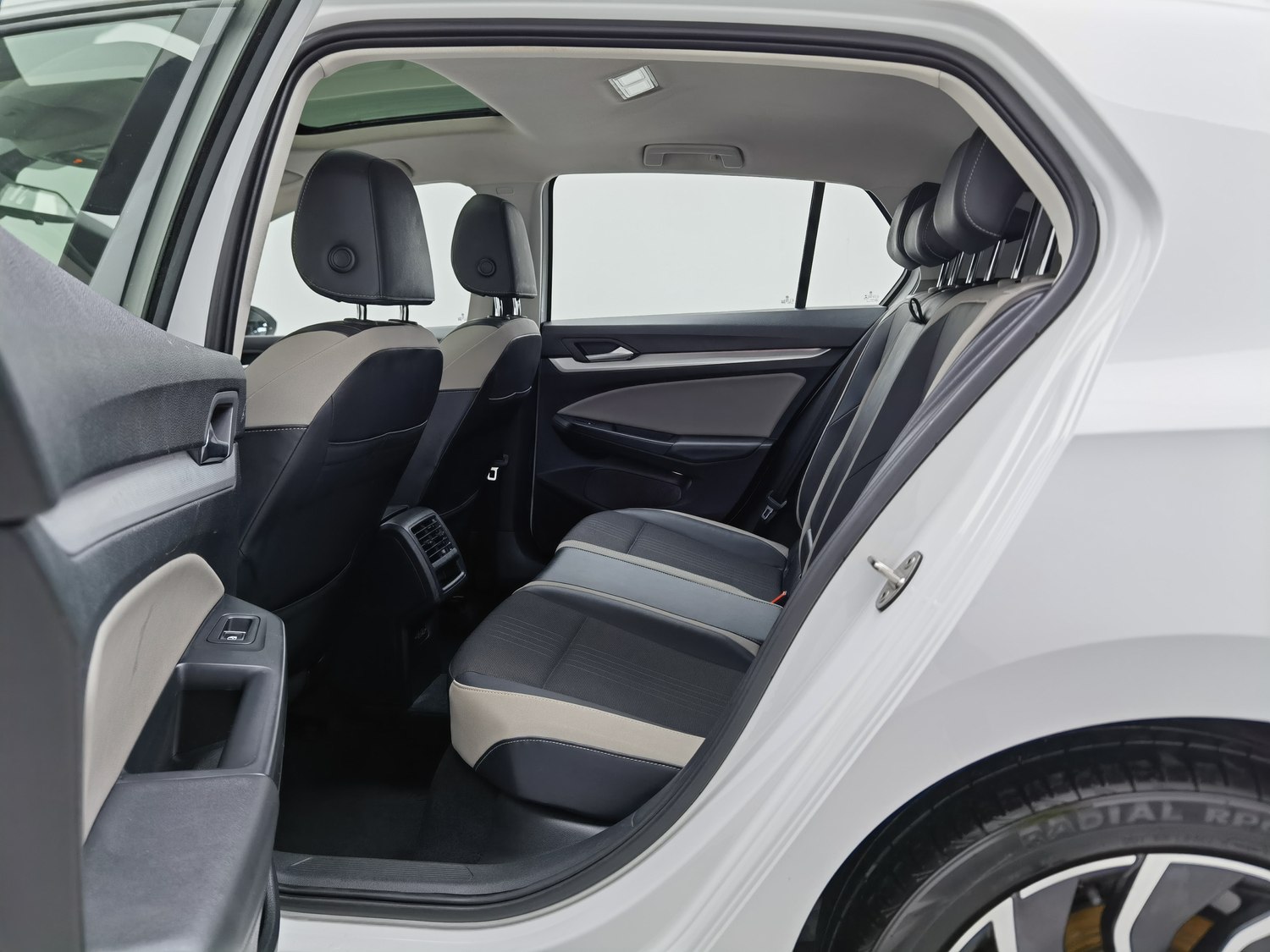 Used Volkswagen Golf 2021 1.4 AT