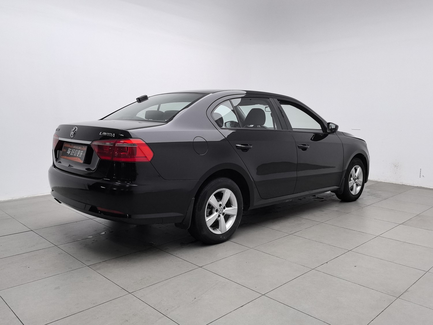 Volkswagen Lavida 2013 1.6 MT Usado