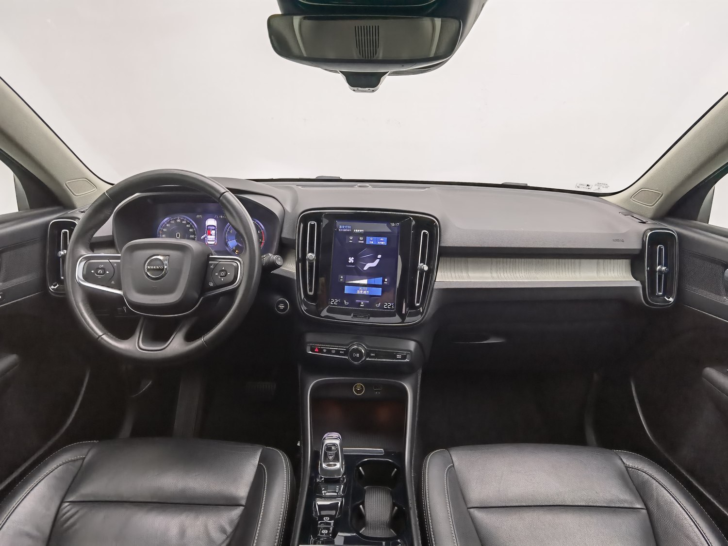 Used Volvo XC40 2021 2.0 AT
