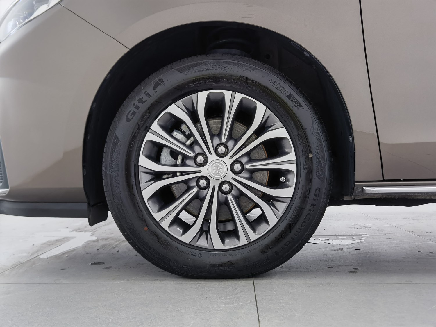Used Buick GL8 2023 2.0 AT