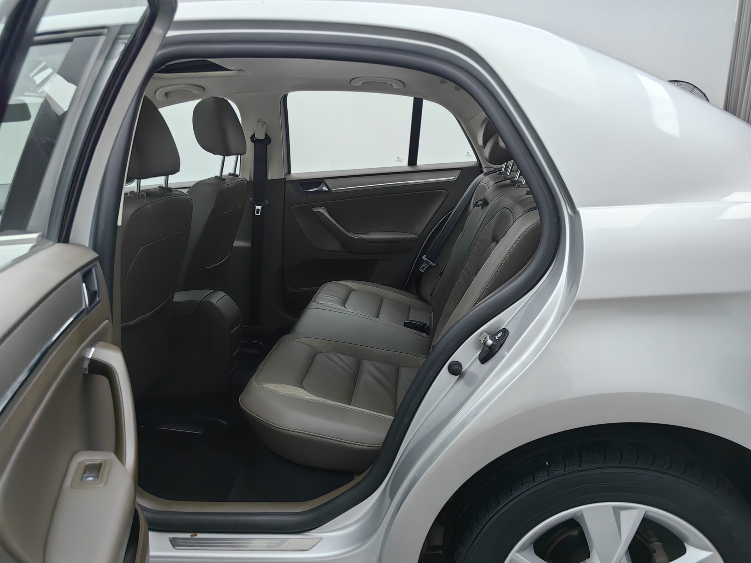Used Volkswagen Bora 2015 1.6 MT