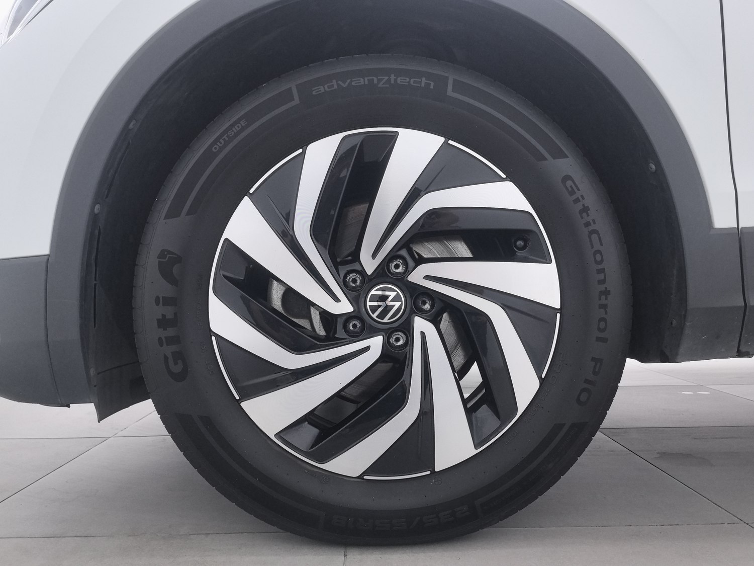 Used Volkswagen Tiguan L 2024 1.5 AT