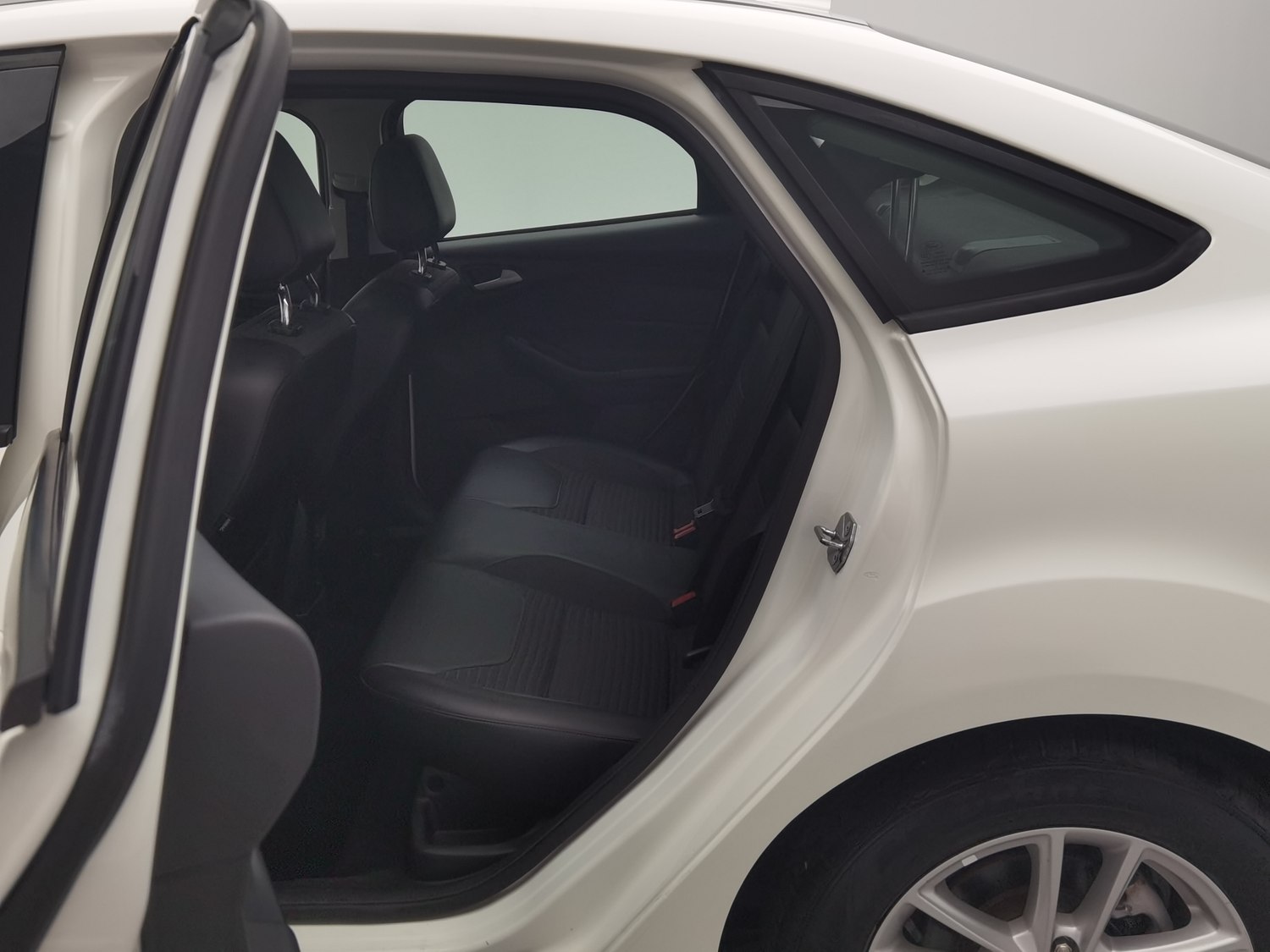 Used Ford Focus 2015 1.6 MT