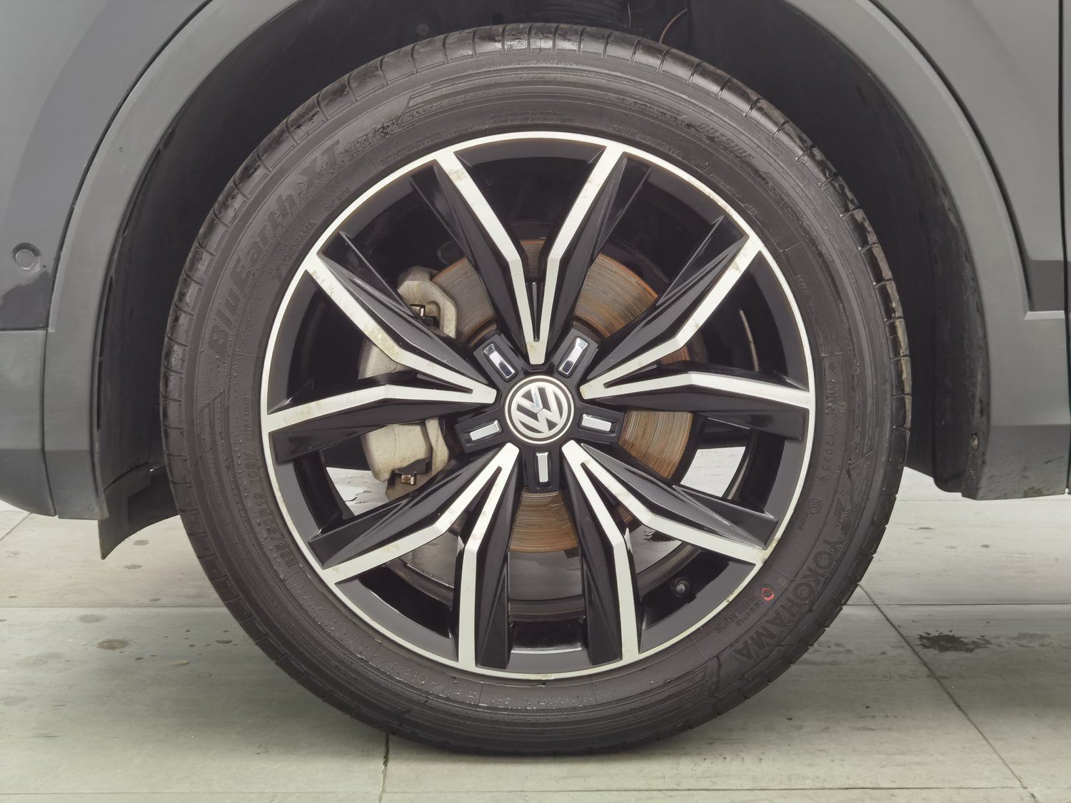 Used Volkswagen Tiguan L 2020 2.0 AT