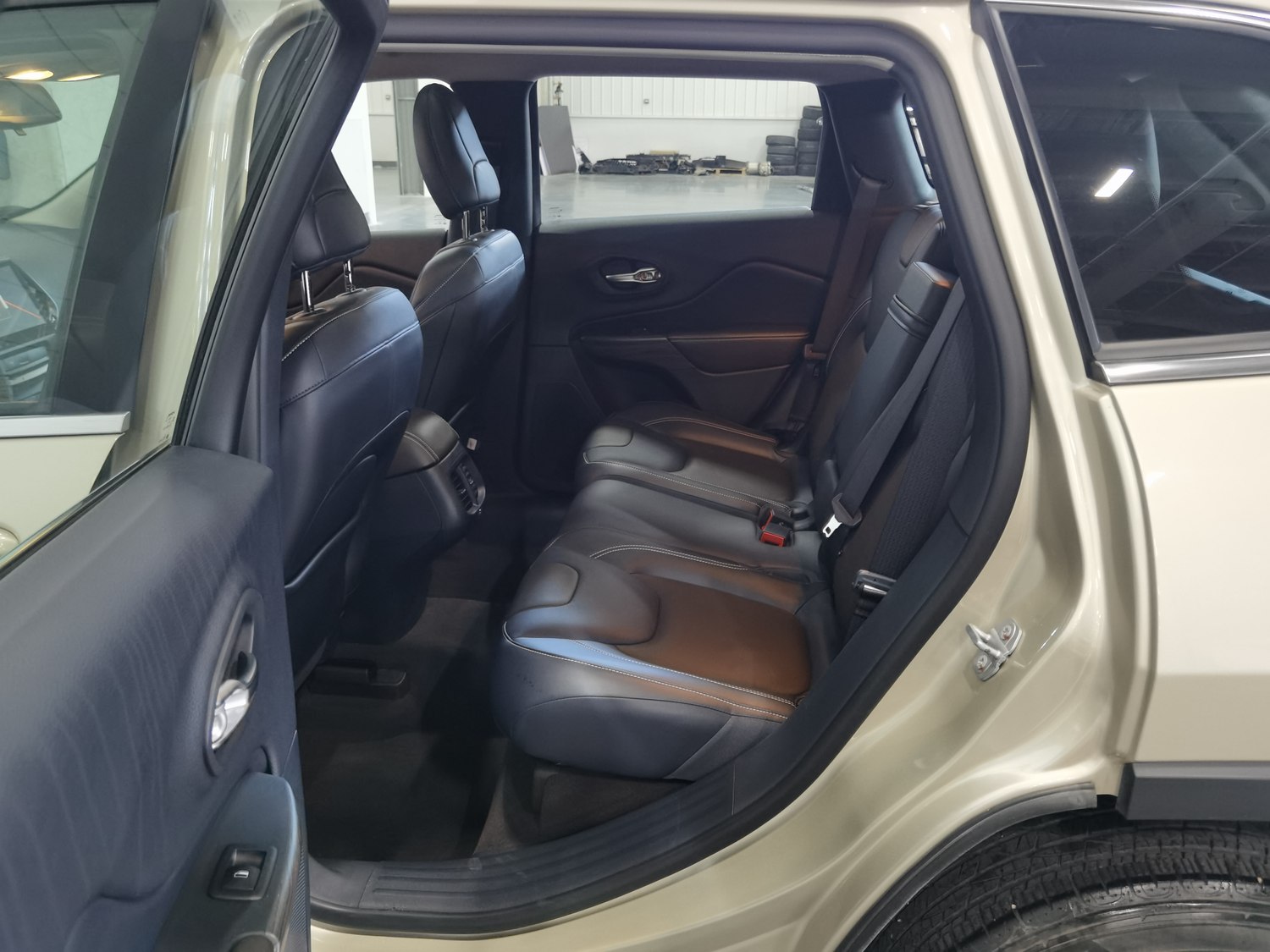 Used Jeep Cherokee 2016 2.4 AT