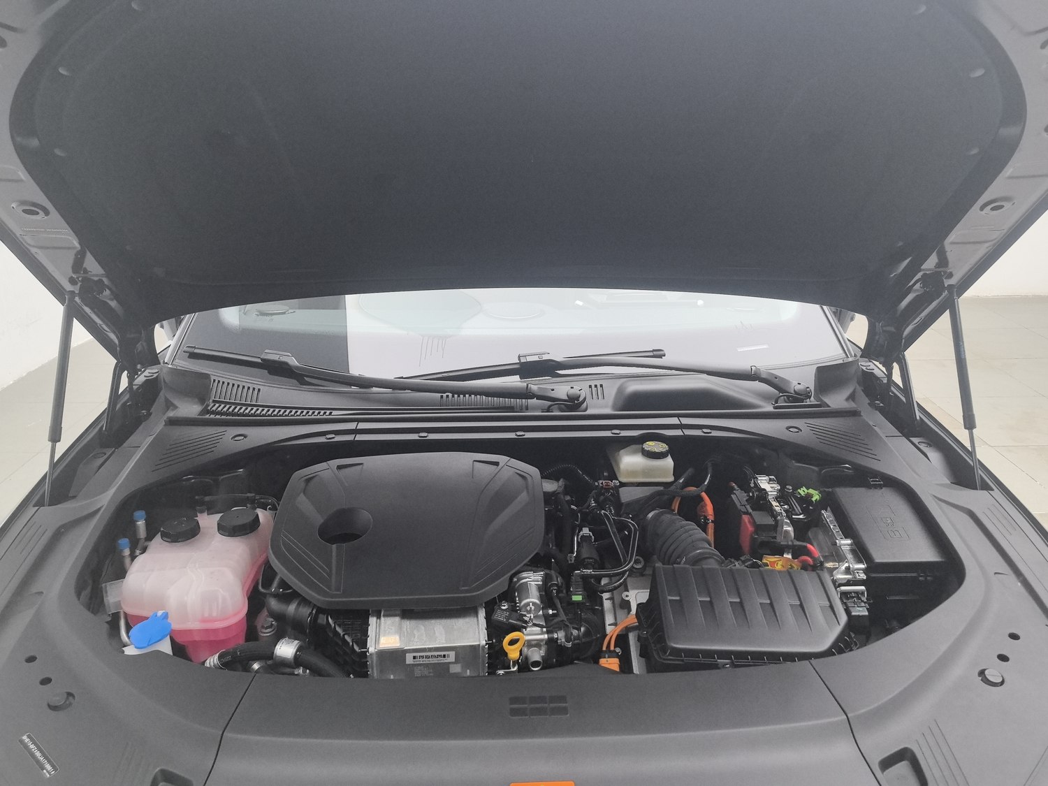 Used Geely Galaxy Starship 8 2025 1.5 AT