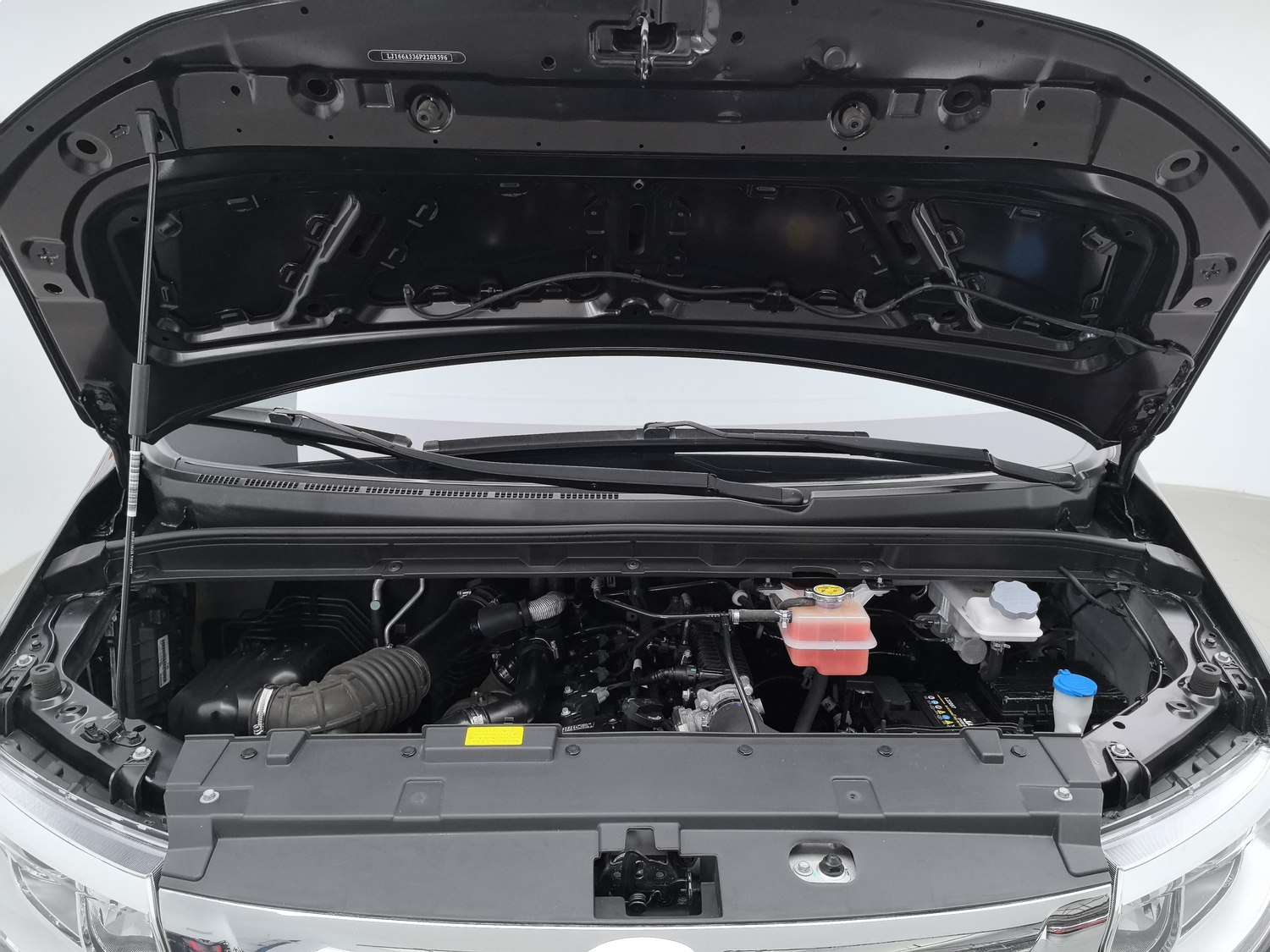 JAC Refine M3 2023 usado, 1,5 MT