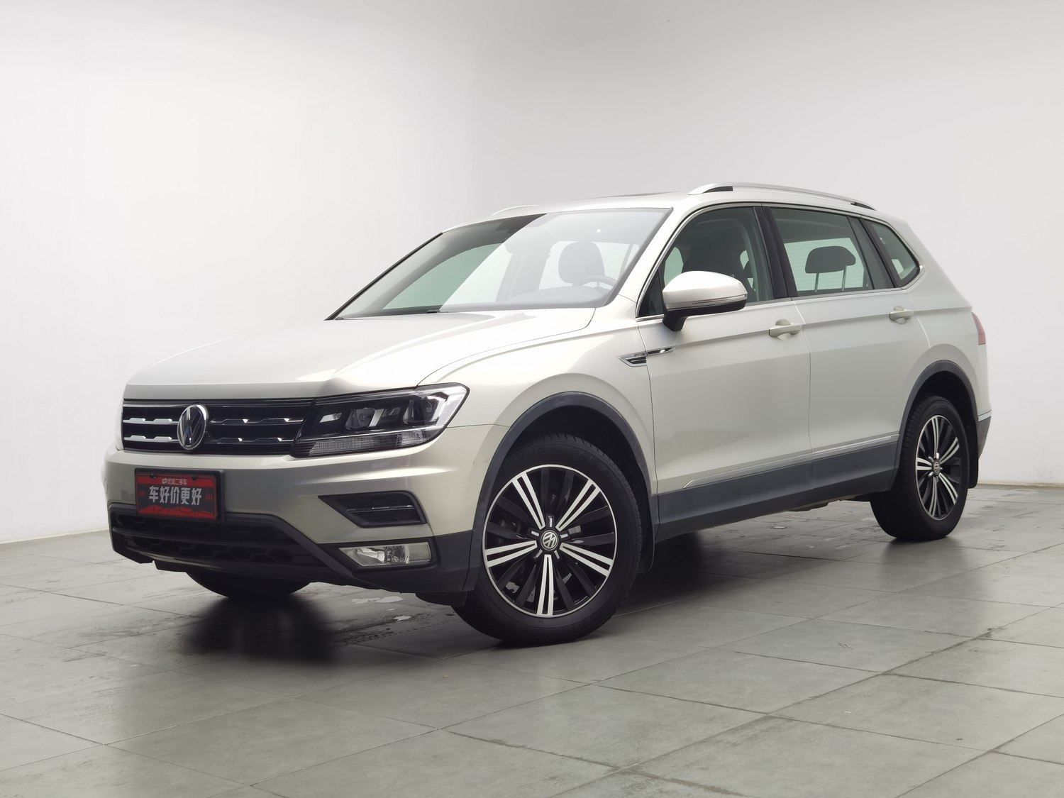 Used Volkswagen Tiguan L 2019 2.0 AT