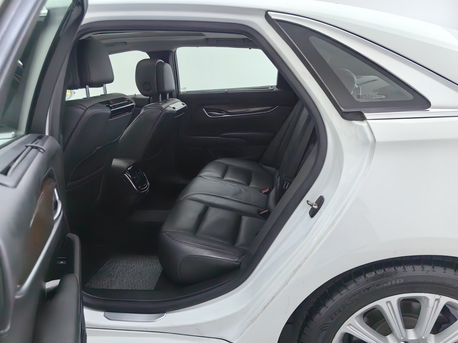 Used Cadillac XTS 2013 2.0 AT