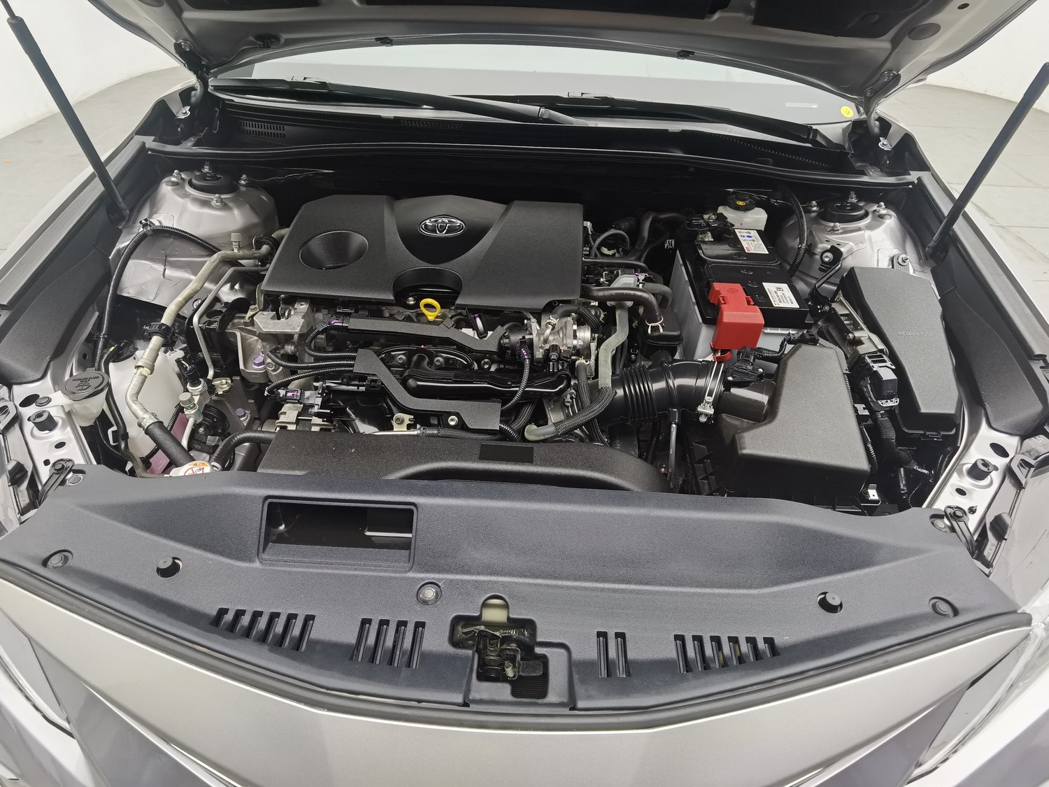 Used Toyota Camry 2021 2.0 AT